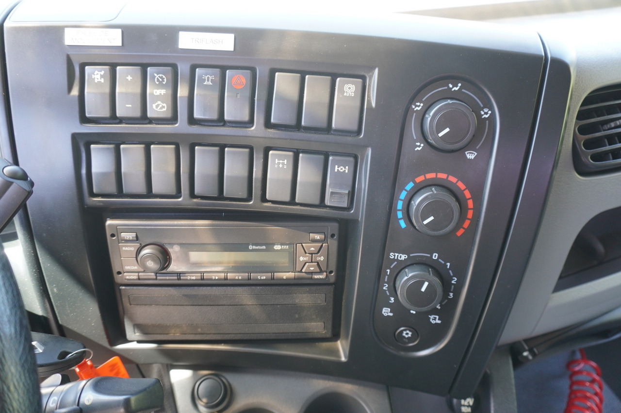 리스 RENAULT D14 / 18,000 km !!! / 3-side dump truck RENAULT D14 / 18,000 km !!! / 3-side dump truck : 사진 28