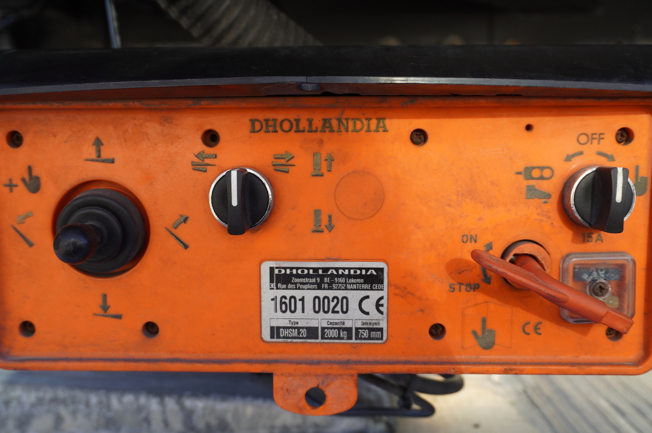 냉동탑차 RENAULT D19 Wide 4x2 E6 / Lamberet 22 EPAL refrigerator / Multitemperature / Carrier Supra 1250 MT : 사진 10 냉동탑차 RENAULT D19 Wide 4x2 E6 / Lamberet 22 EPAL refrigerator / Multitemperature / Carrier Supra 1250 MT : 사진 10