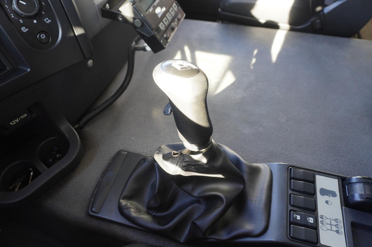 냉동탑차 RENAULT D19 Wide 4x2 E6 / Lamberet 22 EPAL refrigerator / Multitemperature / Carrier Supra 1250 MT : 사진 22 냉동탑차 RENAULT D19 Wide 4x2 E6 / Lamberet 22 EPAL refrigerator / Multitemperature / Carrier Supra 1250 MT : 사진 22