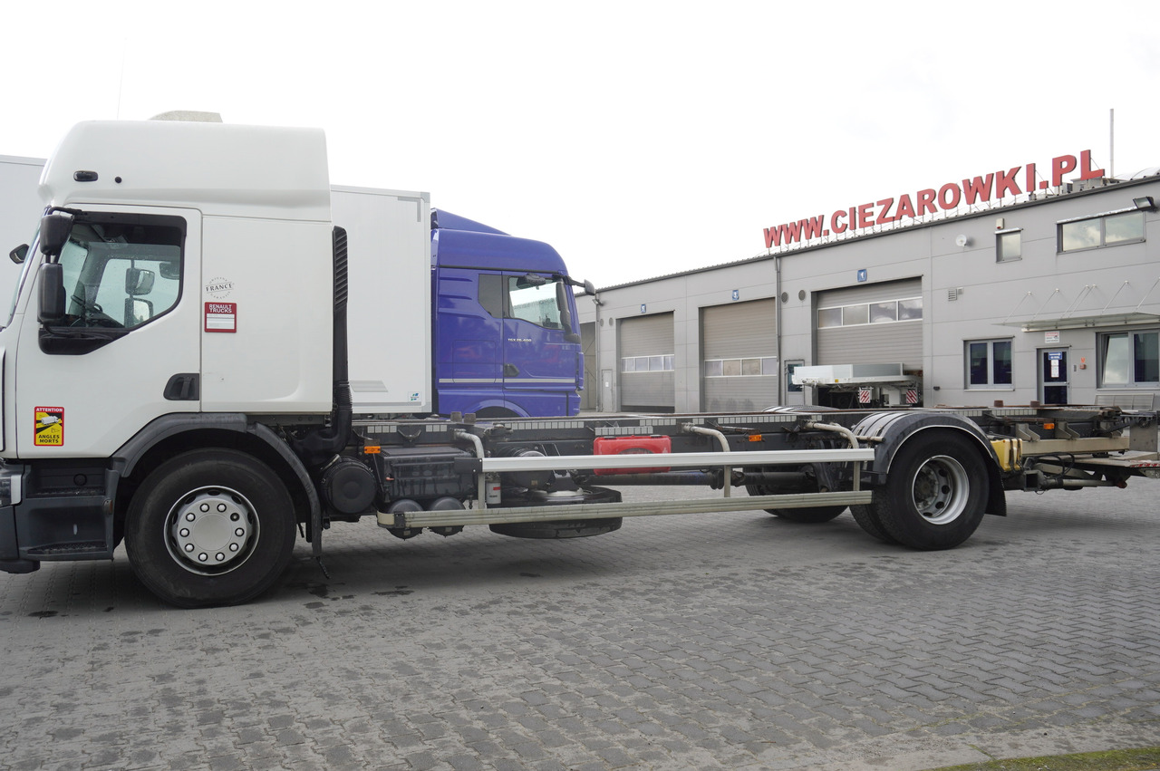 RENAULT D19 Wide Glob / BDF / load capacity 11t / 280 thousand km / tail lift - 캡 새시 트럭 : 사진 4 RENAULT D19 Wide Glob / BDF / load capacity 11t / 280 thousand km / tail lift - 캡 새시 트럭 : 사진 4