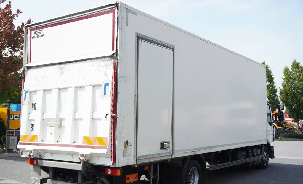 RENAULT Renault D12 E6 / Container 18 pallets / Lift - 박스 트럭 : 사진 5 RENAULT Renault D12 E6 / Container 18 pallets / Lift - 박스 트럭 : 사진 5