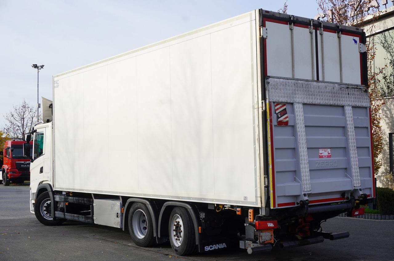 SCANIA G500 6x2 / Schmitz Refrigerator 19 EPAL Multitemperatura / Thermoking T1200R / Steering axle / 280 cm height - 냉동탑차 : 사진 3 SCANIA G500 6x2 / Schmitz Refrigerator 19 EPAL Multitemperatura / Thermoking T1200R / Steering axle / 280 cm height - 냉동탑차 : 사진 3