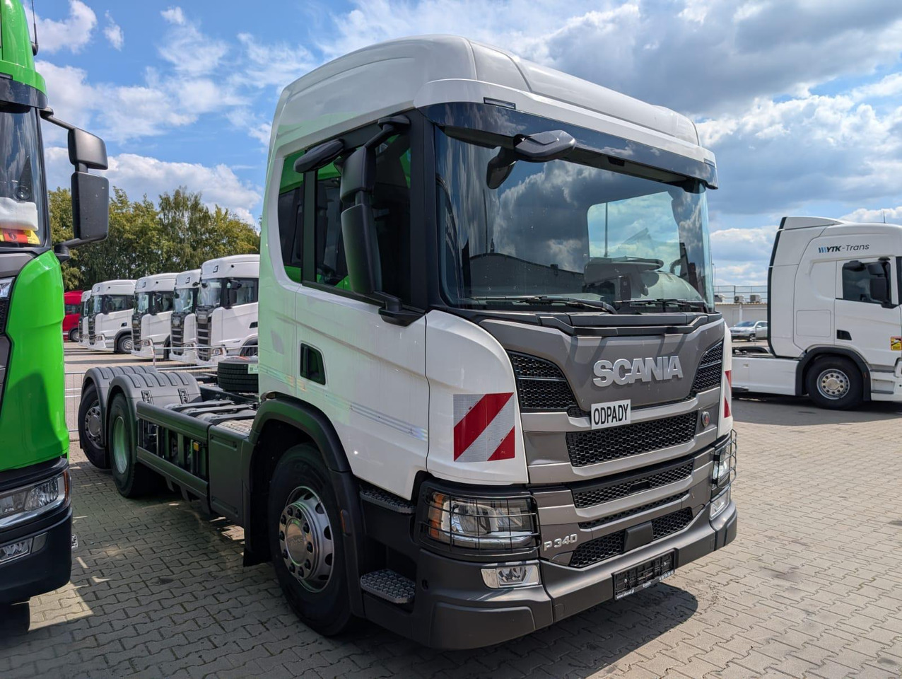 SCANIA P 340 B6x2*4NA / chassis frame / steering axle / CNG / large cab / 8 units - 쓰레기차 : 사진 2 SCANIA P 340 B6x2*4NA / chassis frame / steering axle / CNG / large cab / 8 units - 쓰레기차 : 사진 2