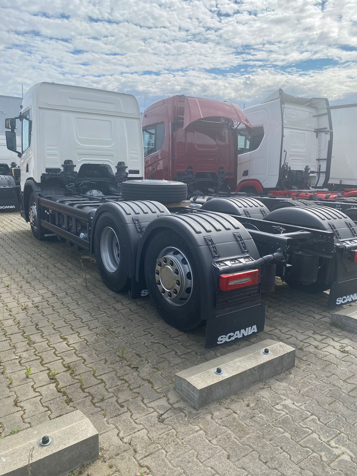 SCANIA P 340 B6x2*4NA / chassis frame / steering axle / CNG / large cab / 8 units - 캡 새시 트럭 : 사진 3 SCANIA P 340 B6x2*4NA / chassis frame / steering axle / CNG / large cab / 8 units - 캡 새시 트럭 : 사진 3