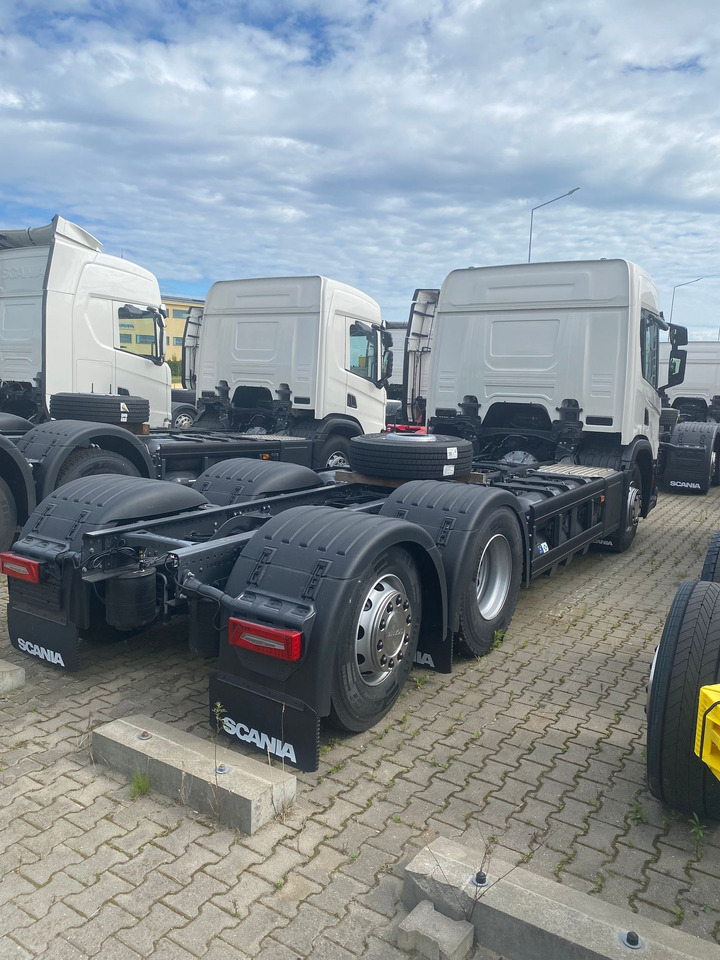 SCANIA P 340 B6x2*4NA / chassis frame / steering axle / CNG / large cab / 8 units - 캡 새시 트럭 : 사진 4 SCANIA P 340 B6x2*4NA / chassis frame / steering axle / CNG / large cab / 8 units - 캡 새시 트럭 : 사진 4