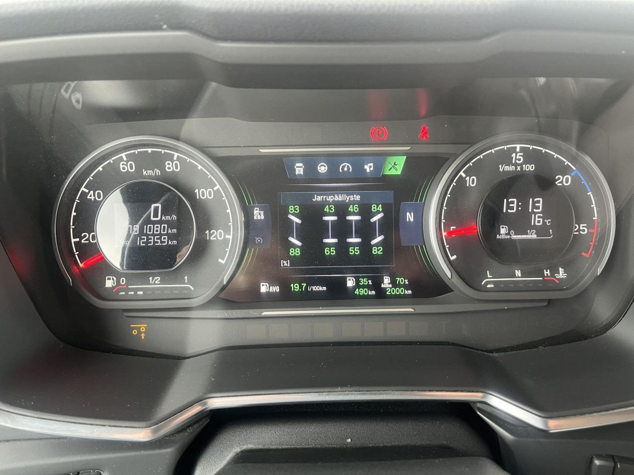 리스 SCANIA R560 B8x4*4 / Chassis / sleeper cab / Power take-off SCANIA R560 B8x4*4 / Chassis / sleeper cab / Power take-off : 사진 13 리스 SCANIA R560 B8x4*4 / Chassis / sleeper cab / Power take-off SCANIA R560 B8x4*4 / Chassis / sleeper cab / Power take-off : 사진 13