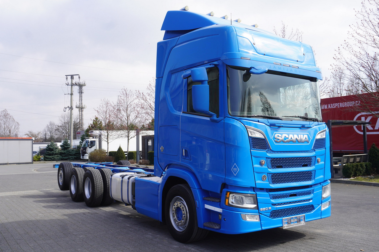 SCANIA R650 V8 / 650 HP/ frame 8.8 m / steered 4th axle - 캡 새시 트럭 : 사진 5 SCANIA R650 V8 / 650 HP/ frame 8.8 m / steered 4th axle - 캡 새시 트럭 : 사진 5
