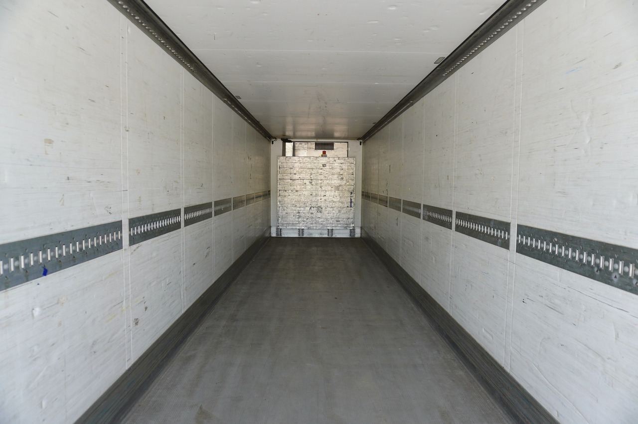 SCHMITZ refrigerated semi-trailer / Thermoking SLX E Spectrum 250 / Multitemperature - 냉동 세미 트레일러 : 사진 4 SCHMITZ refrigerated semi-trailer / Thermoking SLX E Spectrum 250 / Multitemperature - 냉동 세미 트레일러 : 사진 4