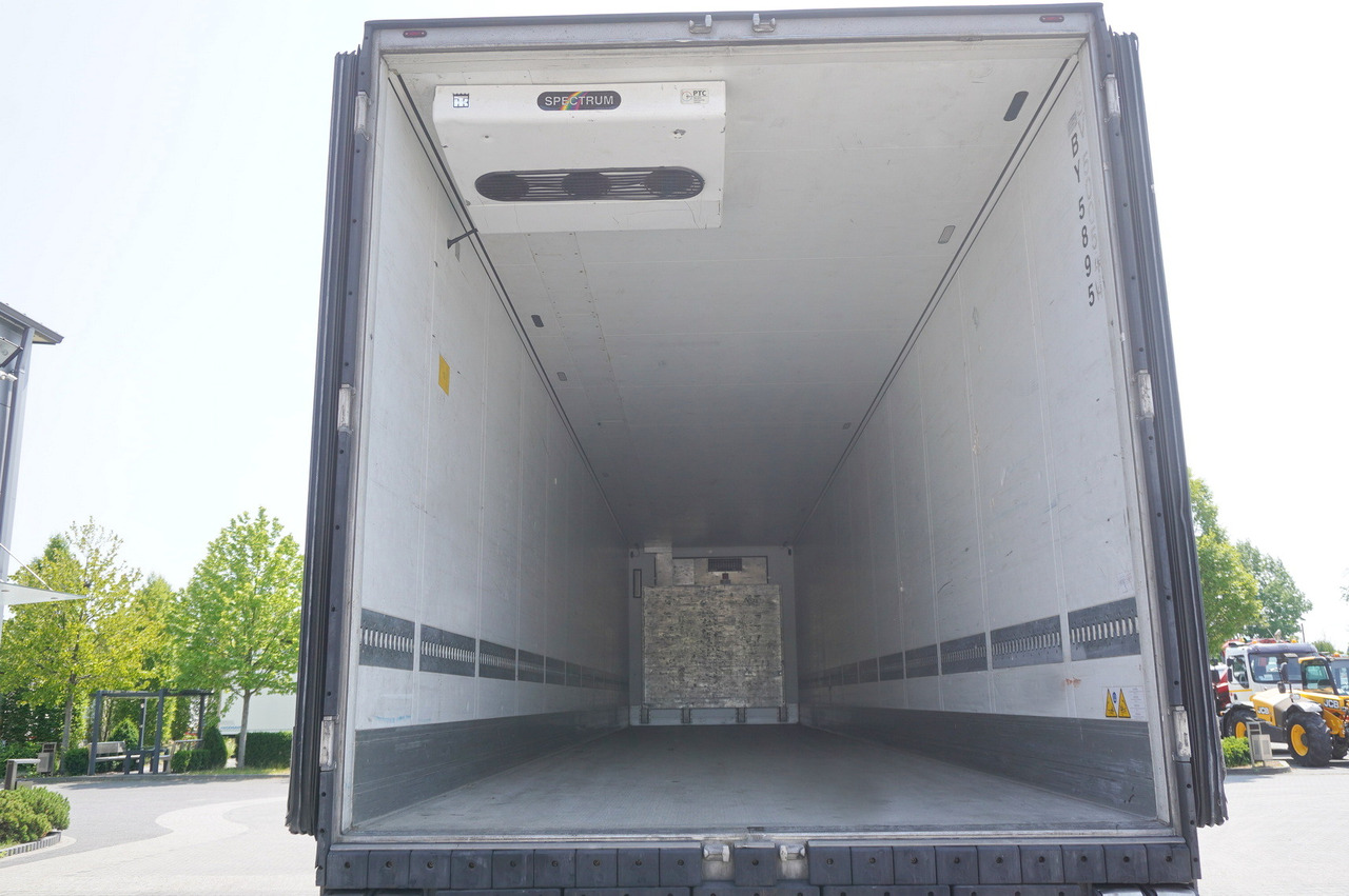 SCHMITZ refrigerated semi-trailer / Thermoking SLX Spectrum 250 / Multitemperature - 냉동 세미 트레일러 : 사진 4 SCHMITZ refrigerated semi-trailer / Thermoking SLX Spectrum 250 / Multitemperature - 냉동 세미 트레일러 : 사진 4