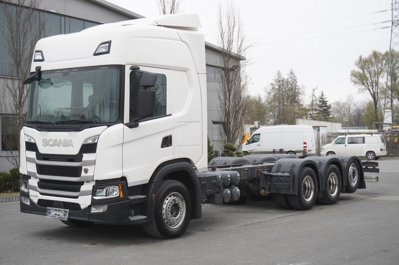 Scania G540 8x4 / Chassis 8.7 m / Steered axle / 2021 - 캡 새시 트럭 : 사진 2 Scania G540 8x4 / Chassis 8.7 m / Steered axle / 2021 - 캡 새시 트럭 : 사진 2