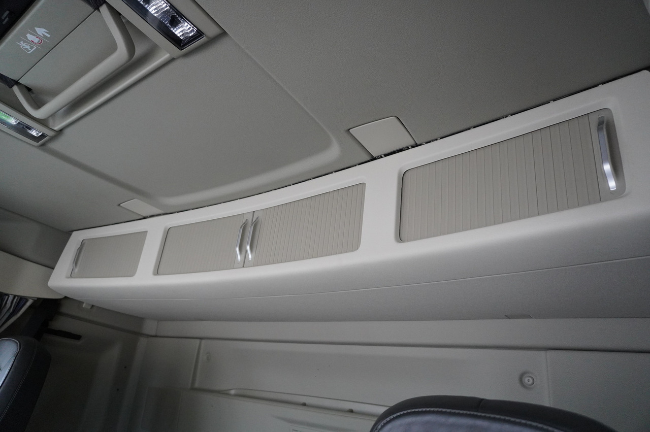 냉동탑차 VOLVO FH 460 / Krone refrigerator 23 EPAL! / Carrier Supra 1250 MT Silent / Multitemperature / Steered axle : 사진 25 냉동탑차 VOLVO FH 460 / Krone refrigerator 23 EPAL! / Carrier Supra 1250 MT Silent / Multitemperature / Steered axle : 사진 25