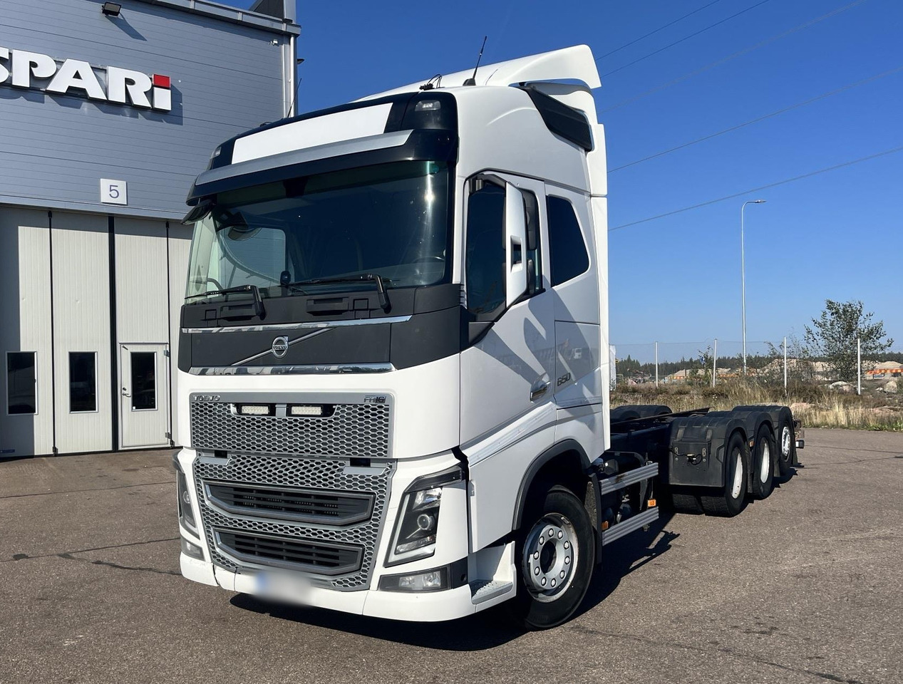 VOLVO FH 650 8x4 / Truck chassis / Sleeper cab - 크레인 트럭 : 사진 2 VOLVO FH 650 8x4 / Truck chassis / Sleeper cab - 크레인 트럭 : 사진 2