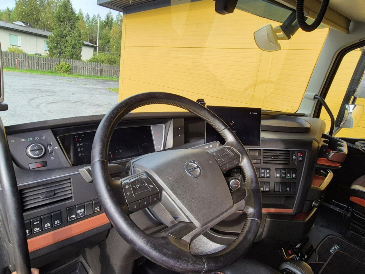 리스 VOLVO FH 750 8x4 / 2 lifted axles / timber truck VOLVO FH 750 8x4 / 2 lifted axles / timber truck : 사진 10