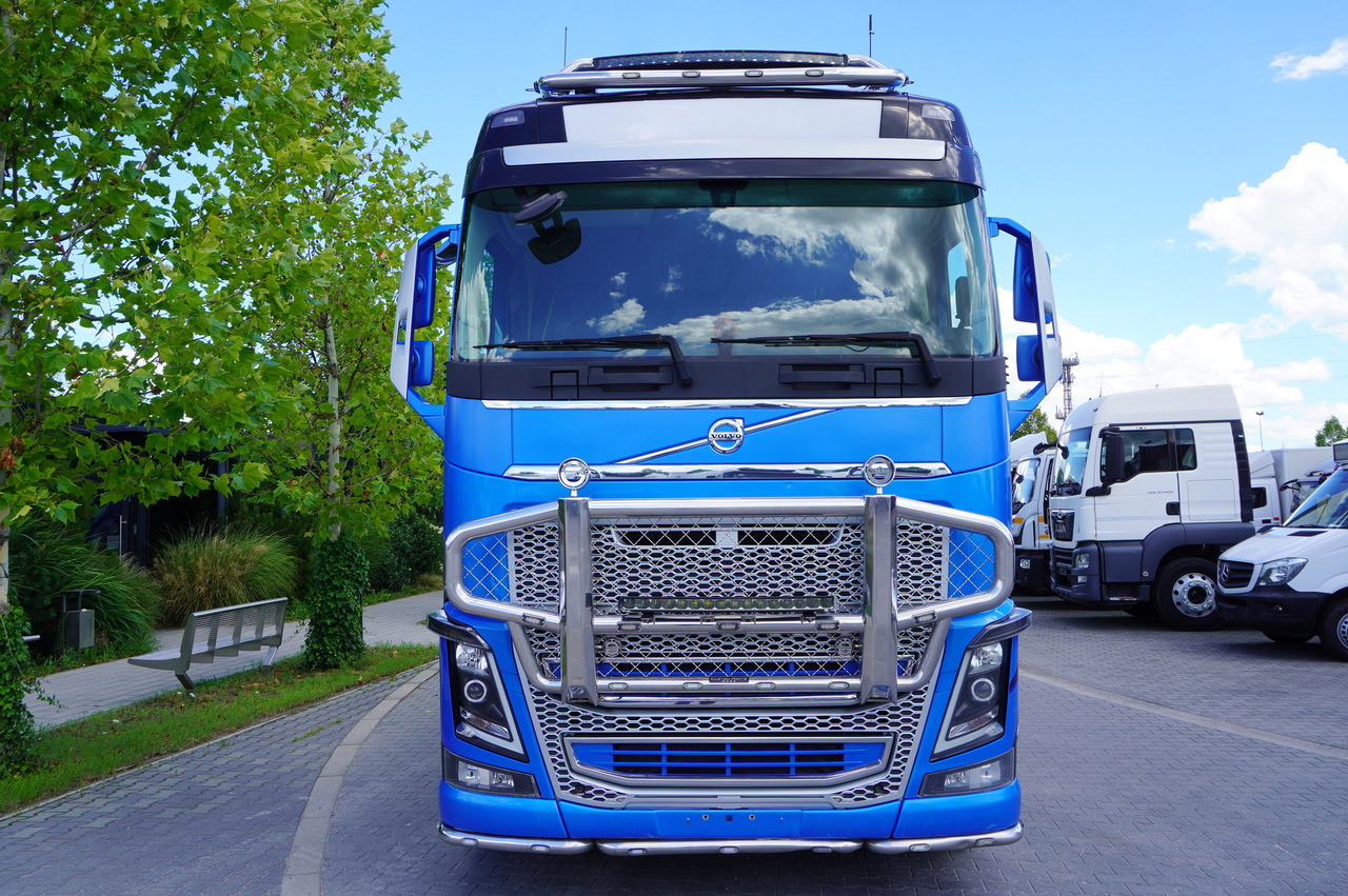 VOLVO FH16 750 8x4 / ALUCAR stanchion superstructure / 7.6 m chassis / Steered axle - 캡 새시 트럭 : 사진 5 VOLVO FH16 750 8x4 / ALUCAR stanchion superstructure / 7.6 m chassis / Steered axle - 캡 새시 트럭 : 사진 5