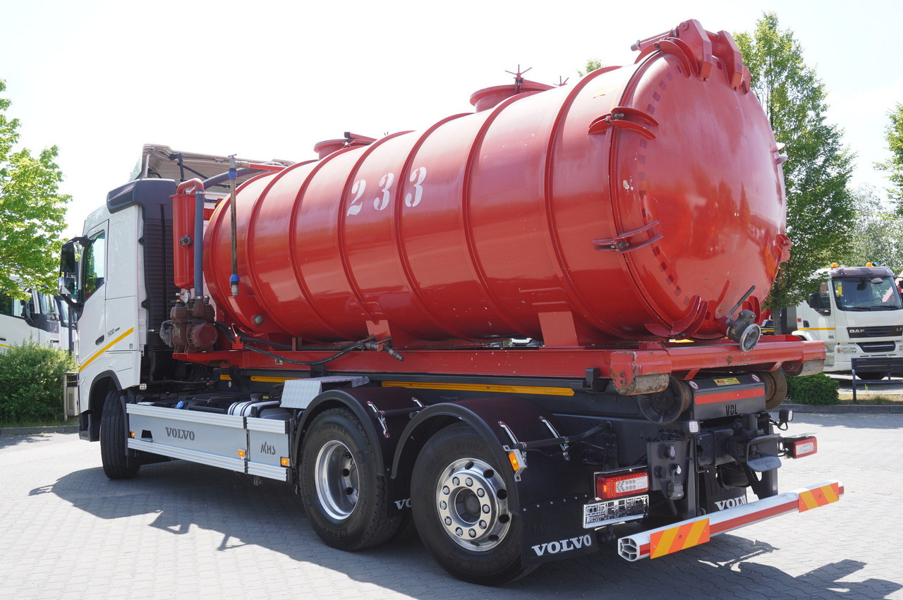 VOLVO Volvo FH 500 / Septic barrel 13000 l / Hook lift 21 t / 2022 / 3rd axle steered / 2 units - 슬러리 탱커 : 사진 5 VOLVO Volvo FH 500 / Septic barrel 13000 l / Hook lift 21 t / 2022 / 3rd axle steered / 2 units - 슬러리 탱커 : 사진 5
