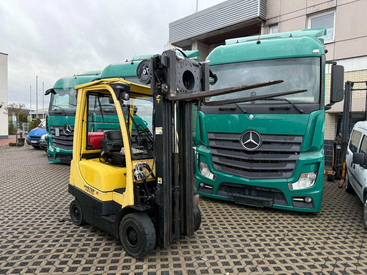 Hyster H1,6 FT drehbare Klammergabel Hyster H1,6 FT drehbare Klammergabel - LPG 지게차 : 사진 4 Hyster H1,6 FT drehbare Klammergabel Hyster H1,6 FT drehbare Klammergabel - LPG 지게차 : 사진 4