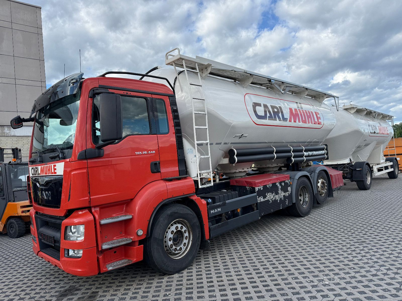 MAN TGS 26,440 Silo 31m³ Getreide Staub Rieselgüter - 진공 흡입 트럭 : 사진 1 MAN TGS 26,440 Silo 31m³ Getreide Staub Rieselgüter - 진공 흡입 트럭 : 사진 1