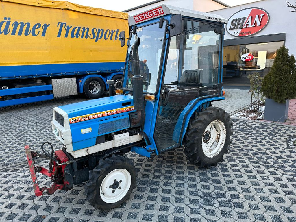Mitsubishi MT 180 DL Winterdienst und mäherwerk - 지자체 트랙터 : 사진 3 Mitsubishi MT 180 DL Winterdienst und mäherwerk - 지자체 트랙터 : 사진 3