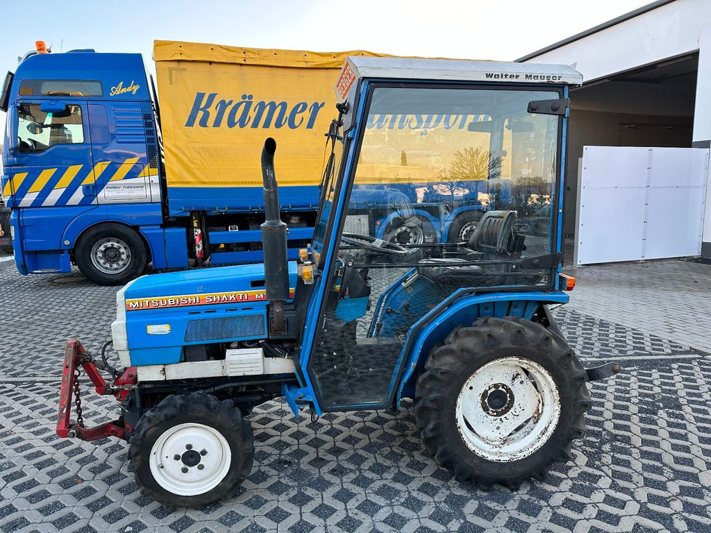 Mitsubishi MT 180 DL Winterdienst und mäherwerk - 지자체 트랙터 : 사진 4 Mitsubishi MT 180 DL Winterdienst und mäherwerk - 지자체 트랙터 : 사진 4