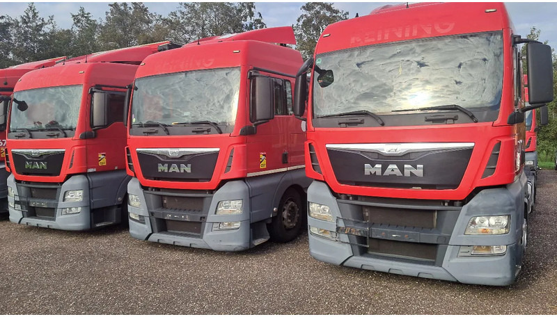 MAN TGX 24.400 6X2 BDF Euro 6 Kooiaap aansluiting - 컨테이너 운반 장치/ 스와프 보디 트럭 : 사진 1 MAN TGX 24.400 6X2 BDF Euro 6 Kooiaap aansluiting - 컨테이너 운반 장치/ 스와프 보디 트럭 : 사진 1