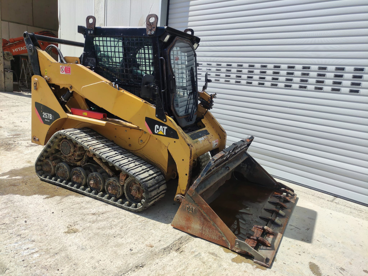 CATERPILLAR 257B2 - 소형 트랙 로더 : 사진 3 CATERPILLAR 257B2 - 소형 트랙 로더 : 사진 3