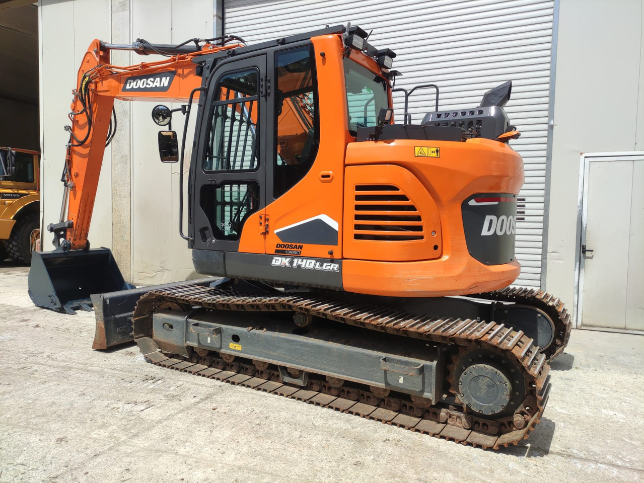 DOOSAN DX140LCR-7 - 크롤러 굴삭기 : 사진 2 DOOSAN DX140LCR-7 - 크롤러 굴삭기 : 사진 2