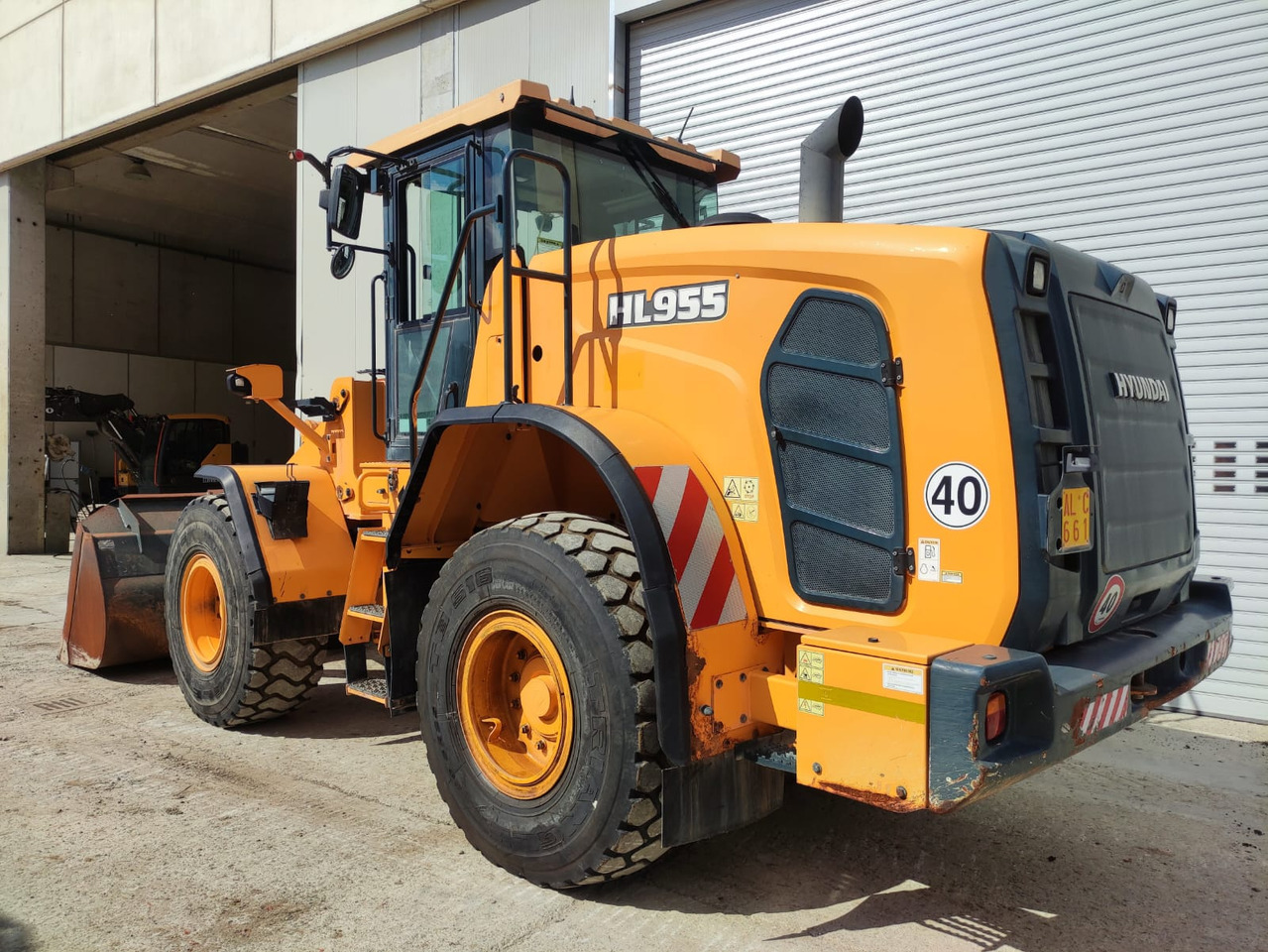 HYUNDAI HL955 - 로더 : 사진 2 HYUNDAI HL955 - 로더 : 사진 2