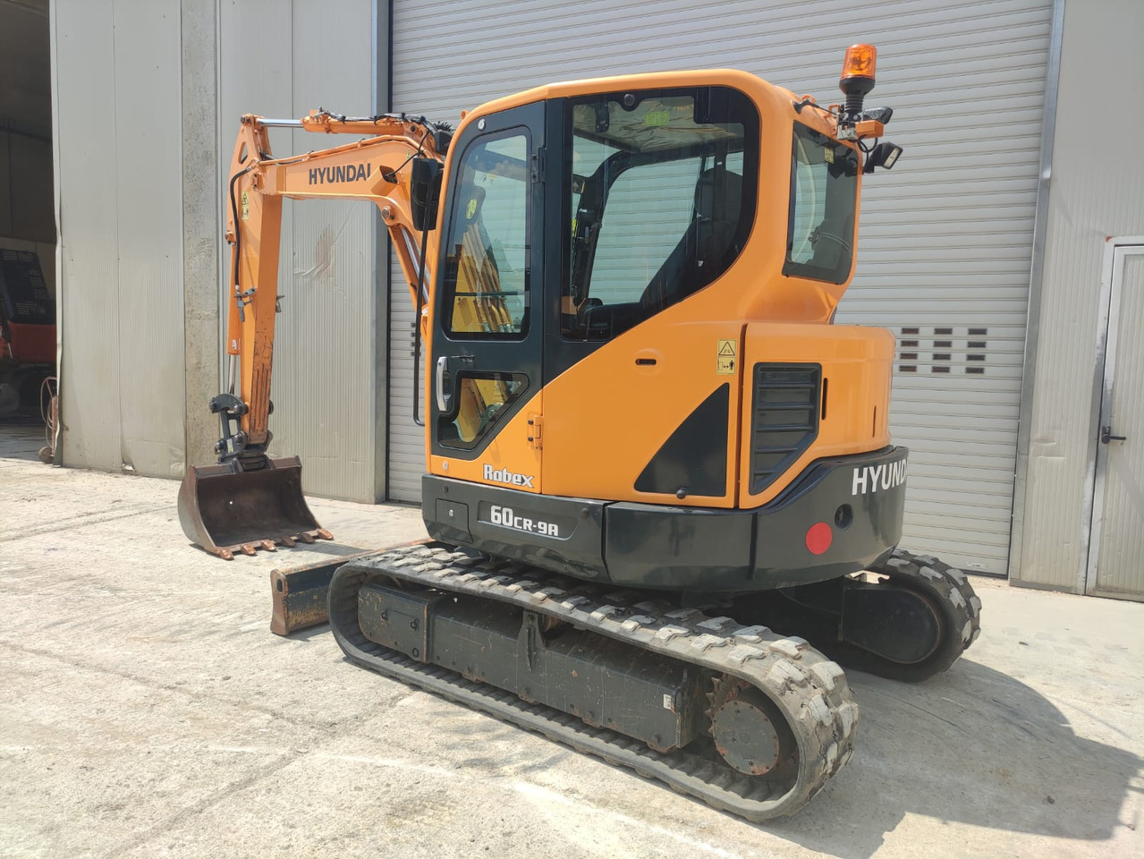 HYUNDAI R60CR-9A - 미니 굴삭기 : 사진 2 HYUNDAI R60CR-9A - 미니 굴삭기 : 사진 2
