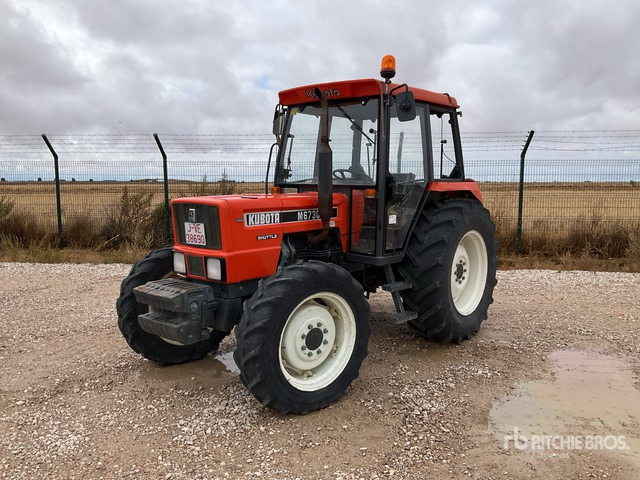 1993 Kubota M-6730DT 2WD Tractor - 장궤형 트랙터 : 사진 2 1993 Kubota M-6730DT 2WD Tractor - 장궤형 트랙터 : 사진 2