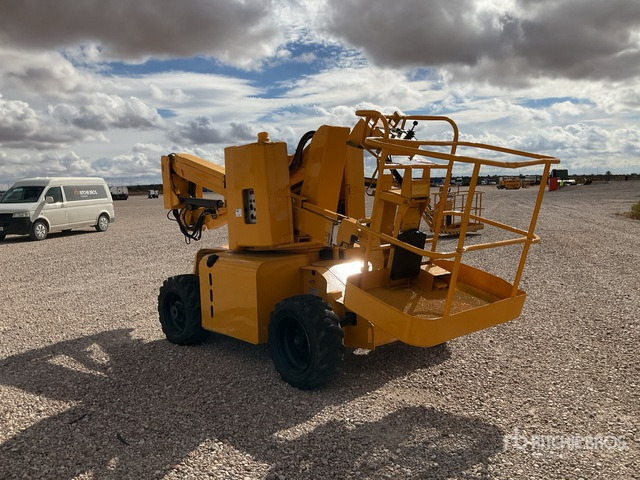 1999 Haulotte HA12D 2WD Diesel Articulating Boom Lift - 관절 붐 : 사진 3 1999 Haulotte HA12D 2WD Diesel Articulating Boom Lift - 관절 붐 : 사진 3