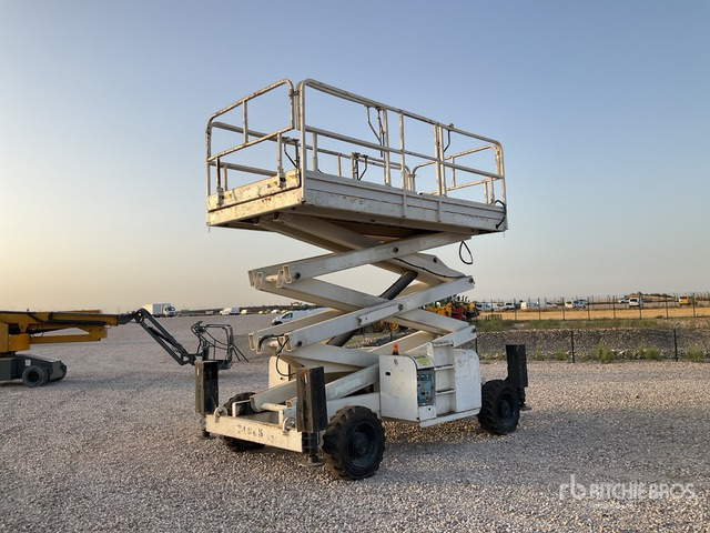 2004 Haulotte H12SX 4x4 Scissor Lift - 시저 리프트 : 사진 1 2004 Haulotte H12SX 4x4 Scissor Lift - 시저 리프트 : 사진 1