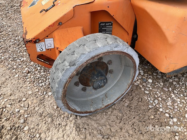 2006 JLG E400AN 2WD Electric Articulating Boom Lift - 관절 붐 : 사진 4 2006 JLG E400AN 2WD Electric Articulating Boom Lift - 관절 붐 : 사진 4