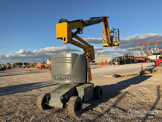 2010 Haulotte HA15IP 2WD Electric Articulating Boom Lift - 관절 붐 : 사진 1 2010 Haulotte HA15IP 2WD Electric Articulating Boom Lift - 관절 붐 : 사진 1