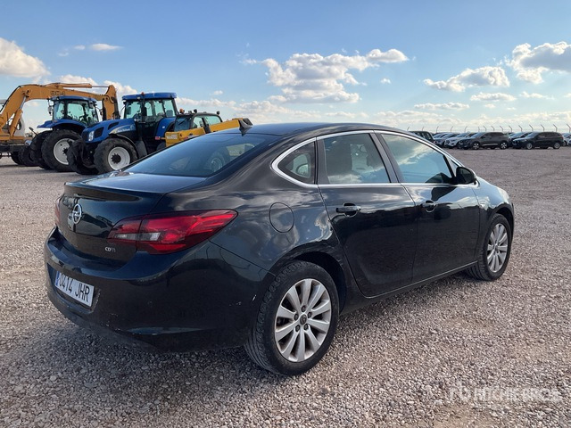 2015 Opel Astra Automobile - 차량 : 사진 5 2015 Opel Astra Automobile - 차량 : 사진 5