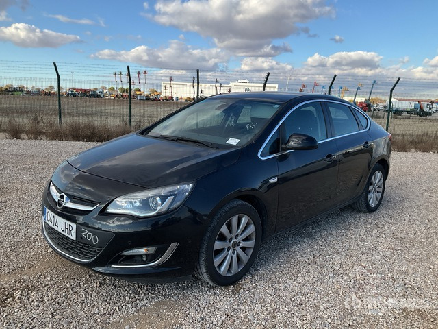 2015 Opel Astra Automobile - 차량 : 사진 1 2015 Opel Astra Automobile - 차량 : 사진 1