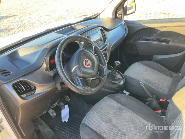 2016 Fiat Doblo Van Truck - 밴 : 사진 5 2016 Fiat Doblo Van Truck - 밴 : 사진 5