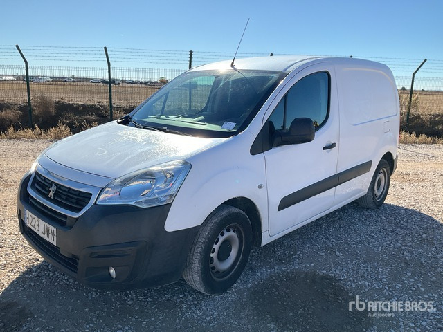 2016 Peugeot Partner Cargo Van - 밴 : 사진 1 2016 Peugeot Partner Cargo Van - 밴 : 사진 1