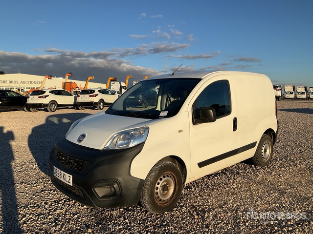2018 Fiat Fiorino Cargo Van - 밴 : 사진 1 2018 Fiat Fiorino Cargo Van - 밴 : 사진 1