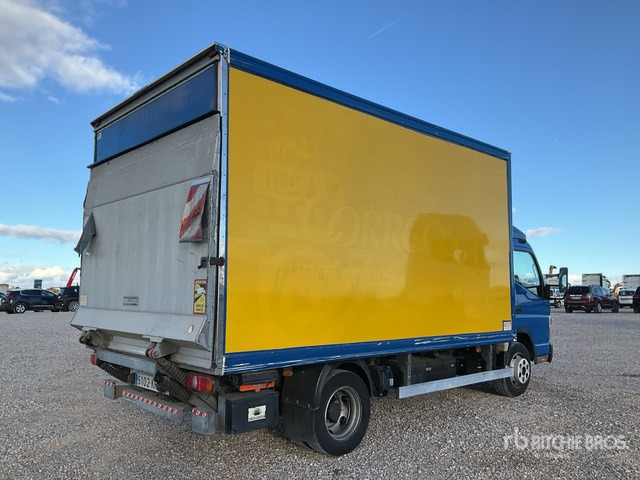 2018 Mitsubishi Fuso Canter 7C15 Hybrid 4x2 Van Truck - 박스 트럭 : 사진 3 2018 Mitsubishi Fuso Canter 7C15 Hybrid 4x2 Van Truck - 박스 트럭 : 사진 3