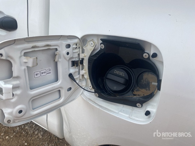 2019 Toyota Hilux 4x4 Pickup - 픽업트럭 : 사진 5 2019 Toyota Hilux 4x4 Pickup - 픽업트럭 : 사진 5