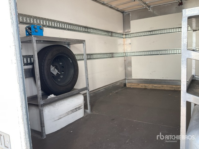 2021 Renault Master 4x2 Van Truck - 박스 트럭 : 사진 5 2021 Renault Master 4x2 Van Truck - 박스 트럭 : 사진 5