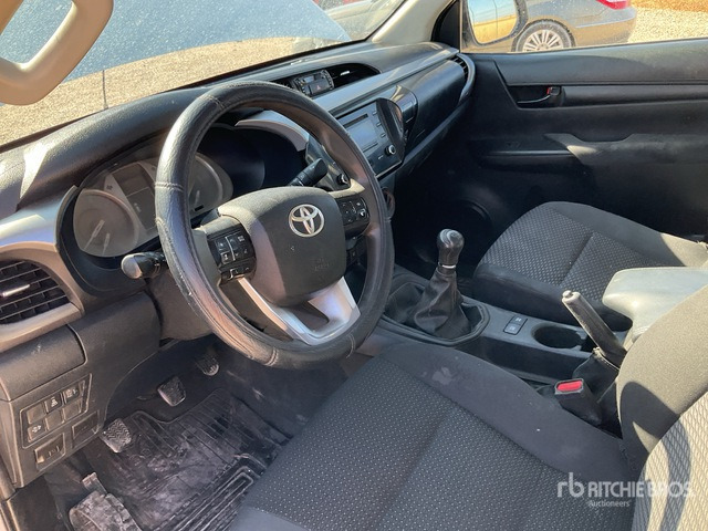 2021 Toyota Hilux 4x4 Crew Cab Pickup - 픽업트럭 : 사진 5 2021 Toyota Hilux 4x4 Crew Cab Pickup - 픽업트럭 : 사진 5