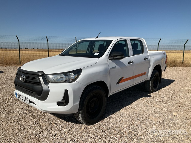 2021 Toyota Hilux 4x4 Crew Cab Pickup - 픽업트럭 : 사진 2 2021 Toyota Hilux 4x4 Crew Cab Pickup - 픽업트럭 : 사진 2