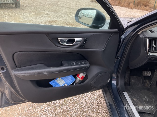 2021 Volvo V60 SUV - SUV : 사진 4 2021 Volvo V60 SUV - SUV : 사진 4