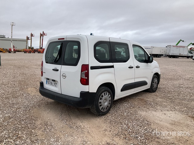 2022 Opel Combo Passenger Van - 소형 버스, 승합차 : 사진 3 2022 Opel Combo Passenger Van - 소형 버스, 승합차 : 사진 3