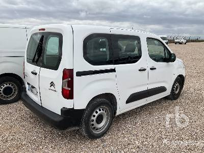 CITROEN BERLINGO Blue HDI100 5 - 차량 : 사진 3 CITROEN BERLINGO Blue HDI100 5 - 차량 : 사진 3