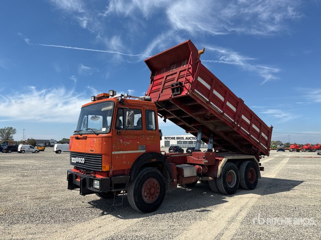 1988 Iveco 330-30 6x4 T/A Dump Truck - 덤프트럭 : 사진 2 1988 Iveco 330-30 6x4 T/A Dump Truck - 덤프트럭 : 사진 2