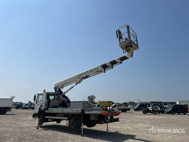 2003 Nissan Atleon 140 2003 Ram Antares 220I4 20 m on 4x2 Bucket Truck - 트럭 탑재 고가작업 플랫폼 : 사진 4 2003 Nissan Atleon 140 2003 Ram Antares 220I4 20 m on 4x2 Bucket Truck - 트럭 탑재 고가작업 플랫폼 : 사진 4