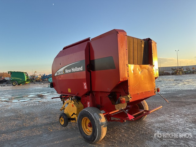 2004 New Holland BR740 Round Baler - 원형 베일러 : 사진 2 2004 New Holland BR740 Round Baler - 원형 베일러 : 사진 2