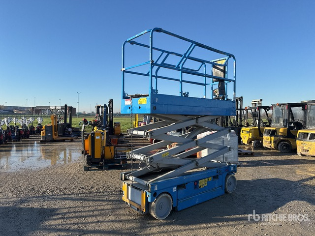 2006 Haulotte COMPACT8 Electric Scissor Lift - 시저 리프트 : 사진 2 2006 Haulotte COMPACT8 Electric Scissor Lift - 시저 리프트 : 사진 2